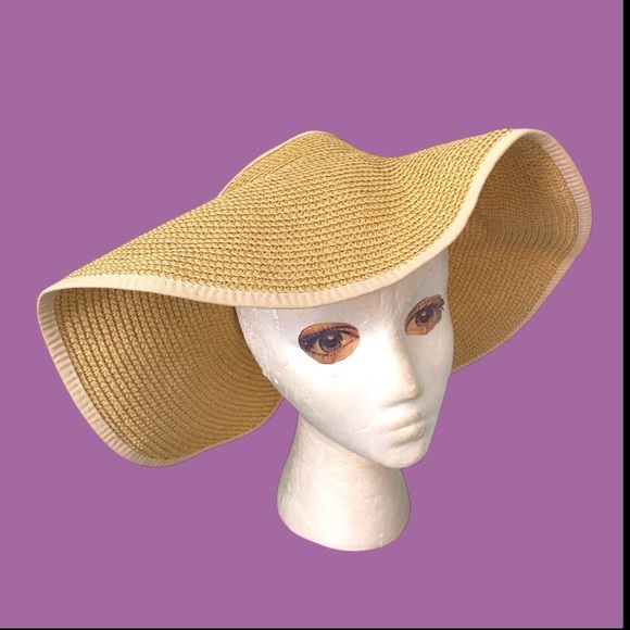Saks Fifth Avenue Paper Sun Visor Hat - Picture 3 of 13